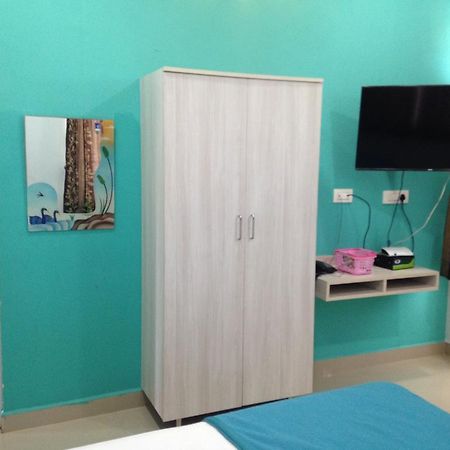 Oyo 4355 Goodland Inn Chennai Exteriör bild