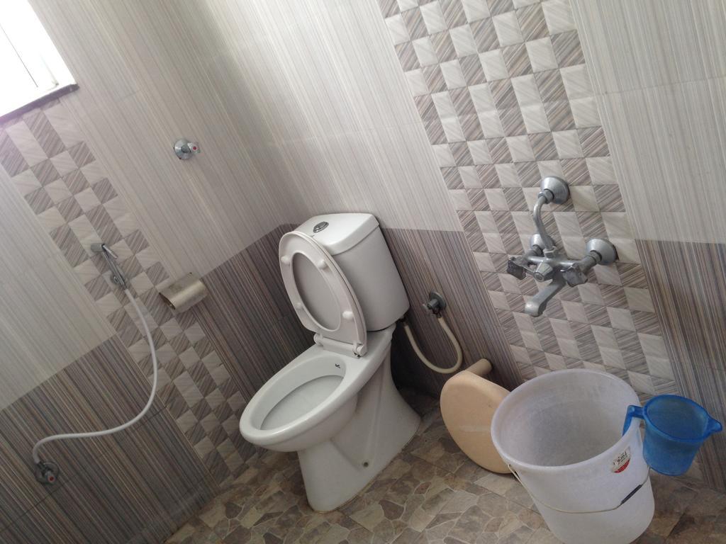 Oyo 4355 Goodland Inn Chennai Exteriör bild